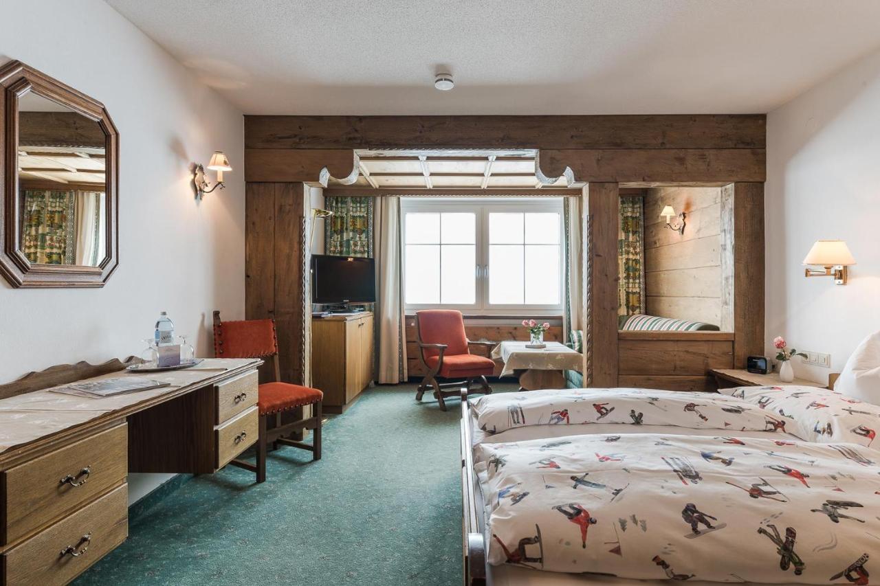 Bed&Breakfast Hotel Guggis Zürs Esterno foto