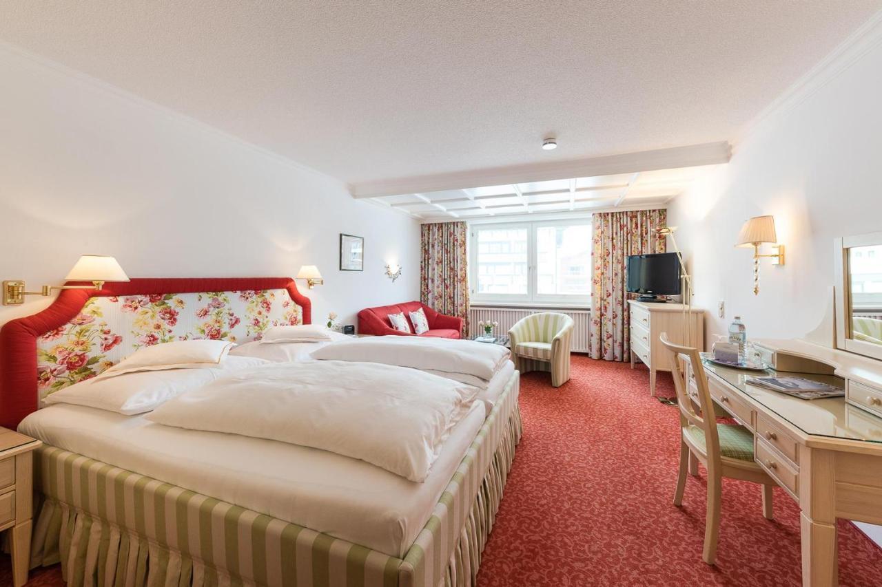 Bed&Breakfast Hotel Guggis Zürs Esterno foto
